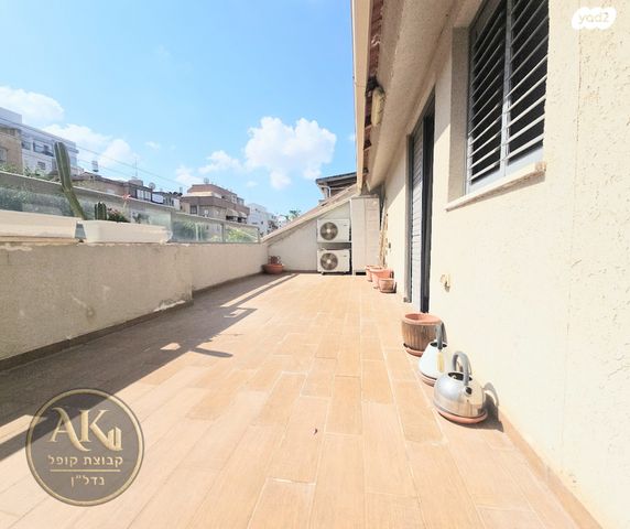 גג/ פנטהאוז, יהודה רגוניס, ראשון לציון