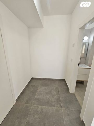 דירה, קרית ויצמן, רעננה