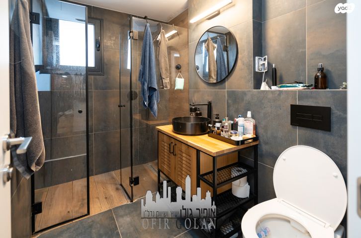 דירה, הרצליה