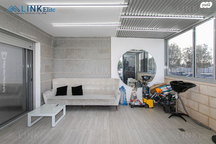 דירת גן, האגמית 6, החותרים, טירת כרמל