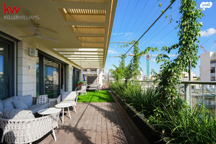 גג/ פנטהאוז