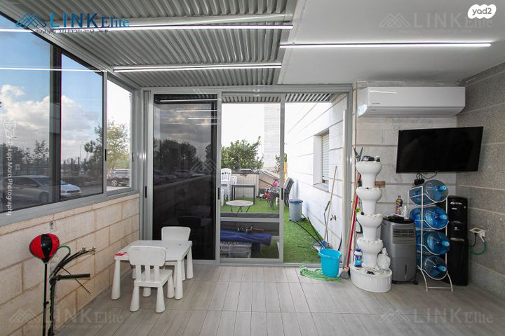 דירת גן, האגמית 6, החותרים, טירת כרמל