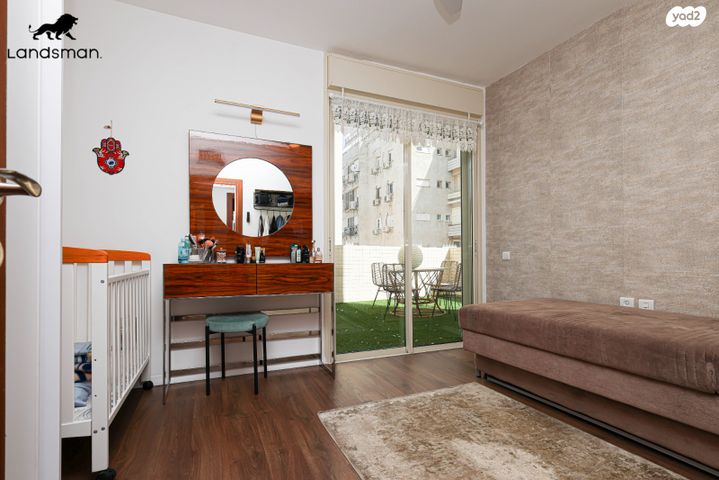 דירה, כפר סבא