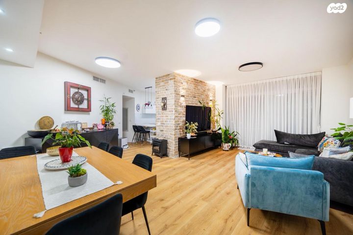 דירה, דגניה 12, נווה עוז, פתח תקווה