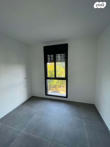 דירה, מרדכי אנילביץ', קרית ויצמן, רעננה