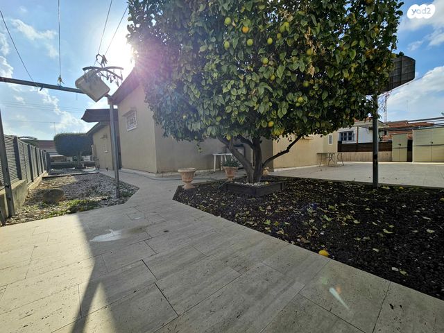 בית פרטי/ קוטג', הכותל, קרית מנחם בגין, נתיבות