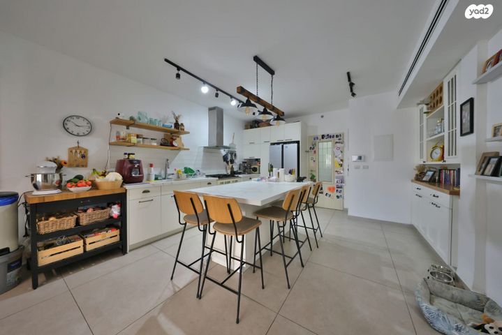 דירה, א.ד. גורדון, מוצקין הותיקה, קרית מוצקין