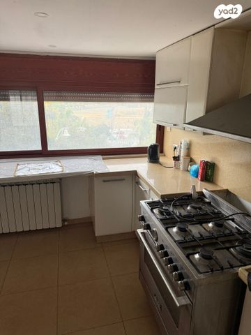 גג/ פנטהאוז, דב הוז, קטמונים, ירושלים