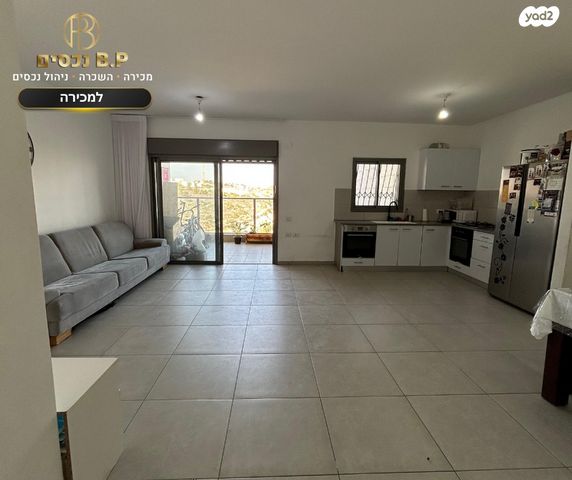 דירה, סביון 24, הפרחים, חריש