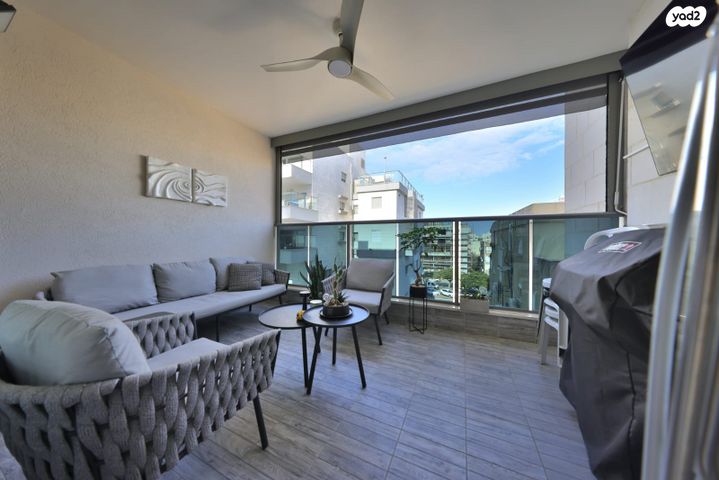 דירה, א.ד. גורדון, מוצקין הותיקה, קרית מוצקין