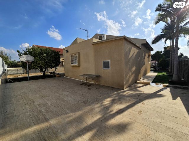 בית פרטי/ קוטג', הכותל, קרית מנחם בגין, נתיבות