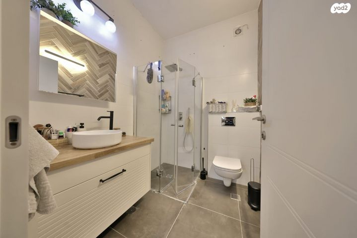 דירה, א.ד. גורדון, מוצקין הותיקה, קרית מוצקין