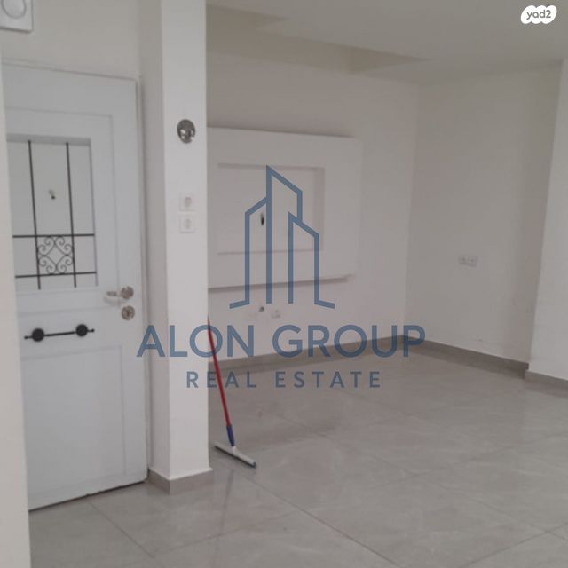 דירה, נתיבות