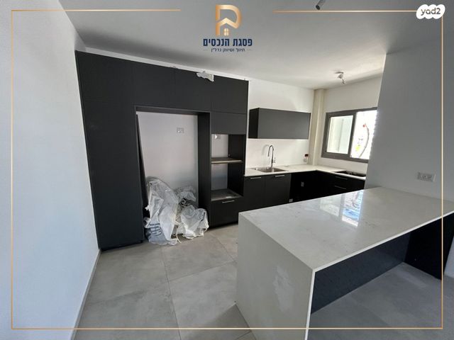 דירה, רב אלוף משה לוי, פסגת זאב, ירושלים