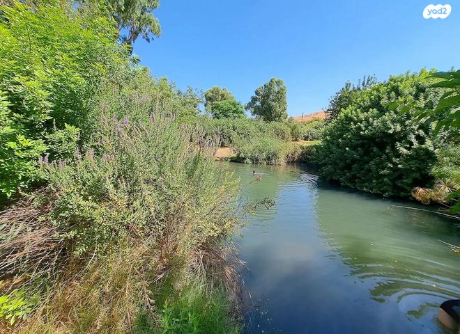 דו משפחתי, כפר סאלד