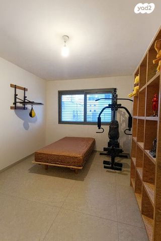 דירה, יעל הגיבורה 9, נגבה, רמת גן