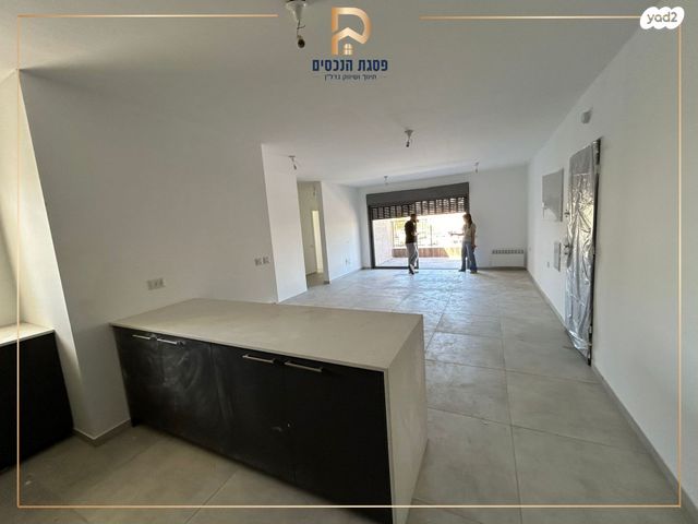 דירה, רב אלוף משה לוי, פסגת זאב, ירושלים