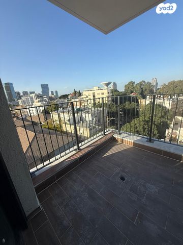 דירה, פרוג 3, שכונת חשמונאים, מרכז העיר א, רמת גן