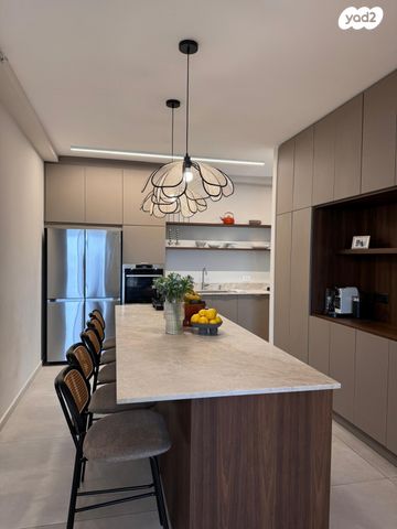 דירה, הוד השרון