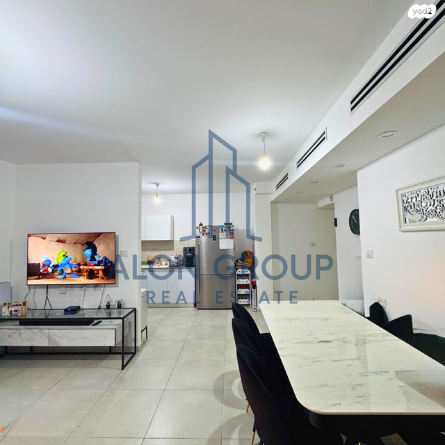 דירה, שלום דנינו, נתיבות