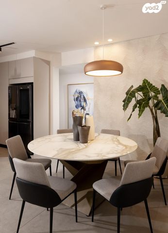 דירה, אורי אלמוג, קרית רבין, חולון