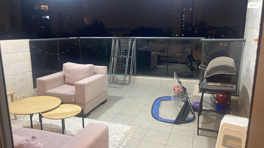 דירה, יהושע בן גמלא 39, הוד השרון