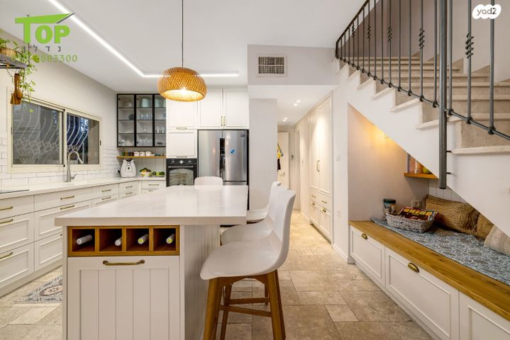 בית פרטי/ קוטג', משה לוי, גני איריס, נס ציונה