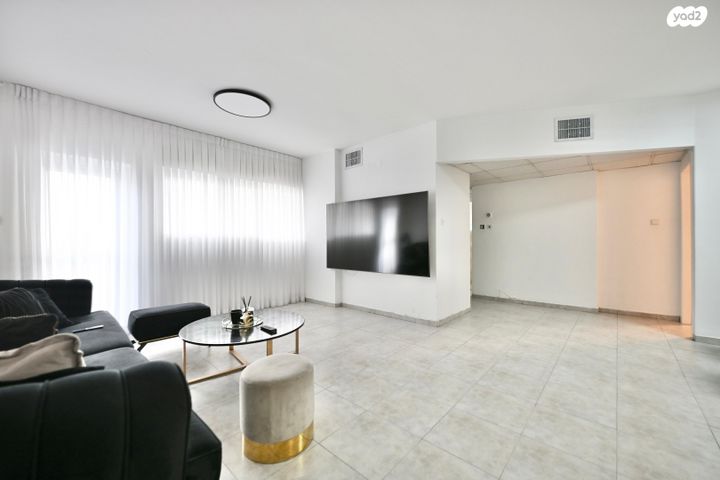 דירה, התזמורת, נאות אשלים, ראשון לציון