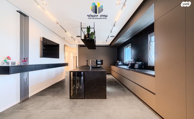 גג/ פנטהאוז, משה דורות, אפרידר, אשקלון