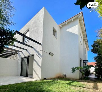 דו משפחתי, שאר העיר, זכרון יעקב