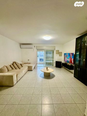 דירת גן, יפה רום, גילה, ירושלים