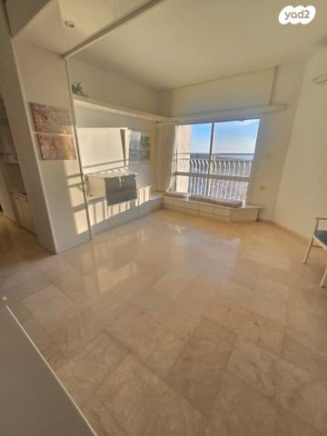 גג/ פנטהאוז, ראול ולנברג, רמת אשכול, חיפה