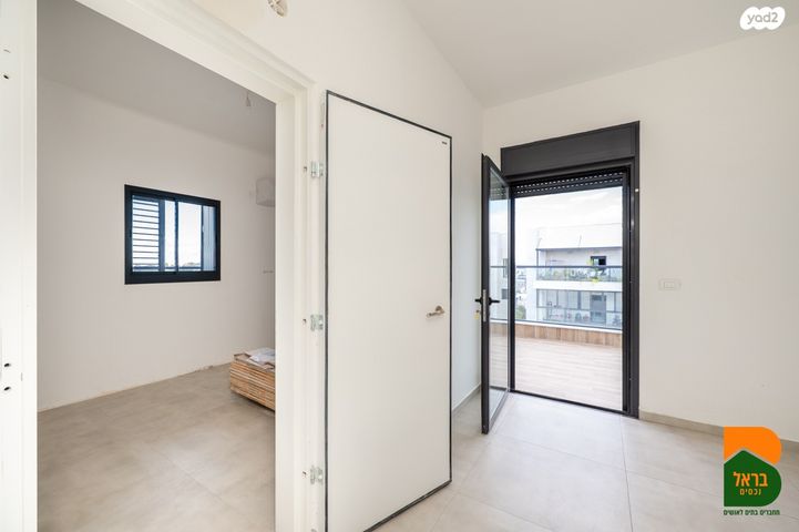 גג/ פנטהאוז, עמירם, פרדס חנה כרכור