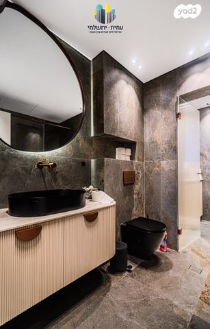 גג/ פנטהאוז, משה דורות, אפרידר, אשקלון