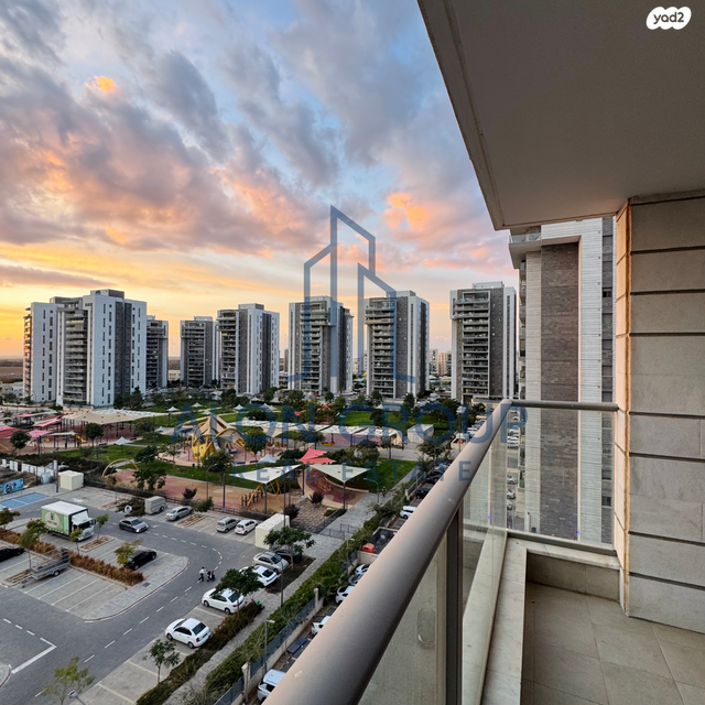 דירה, שלום דנינו, נתיבות