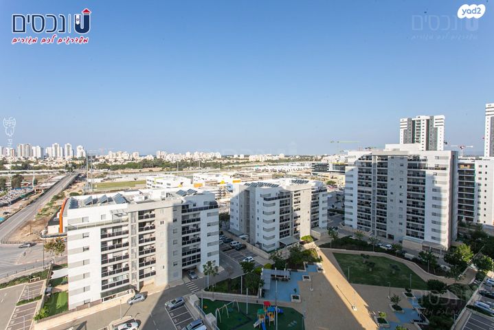 עוזי חיטמן 1