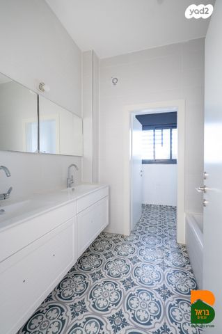 גג/ פנטהאוז, עמירם, פרדס חנה כרכור