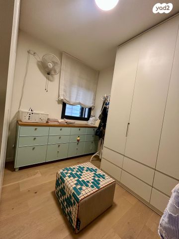 דירה, קניוק יורם, גני שרונה, קרית הממשלה, תל אביב יפו