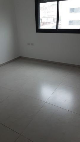 דירה, כלניות, טירת כרמל