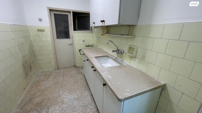 דירה, החשמונאים 64, לב העיר, בת ים