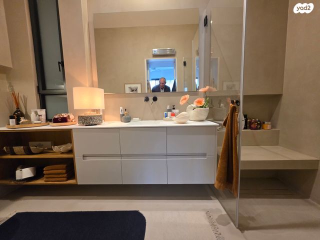 גג/ פנטהאוז, רזיאל, רמת חן, רמת גן