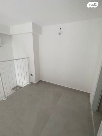 דירת גן, הרב יצחק ידידיה פרנקל, תל אביב יפו