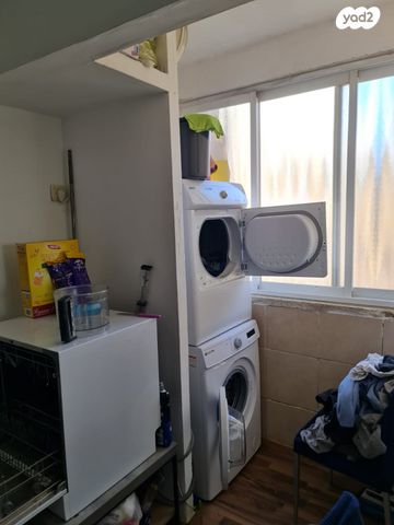 דירה, יהוד מונוסון