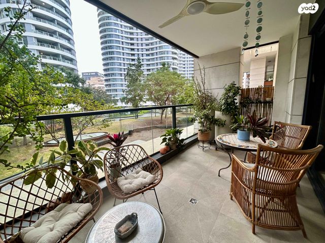 דירה, קניוק יורם, גני שרונה, קרית הממשלה, תל אביב יפו