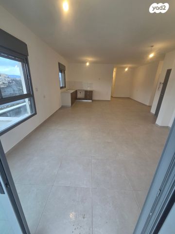 גג/ פנטהאוז, כרמיאל