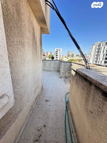 גג/ פנטהאוז, כנפי נשרים 9, תל יהודה, רמת גן