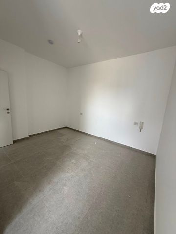 דירה, חיטה, הבוסתנים, שדרות