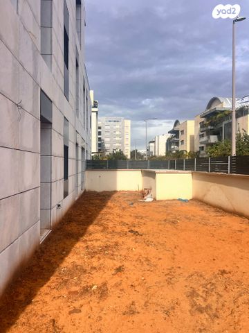 דירת גן, שמעון ויזנטל 18, הרצליה הירוקה, נווה עובד, הרצליה