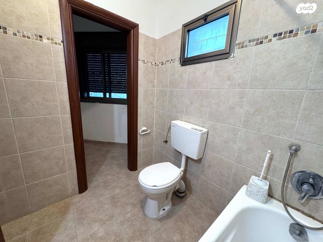 דו משפחתי, הדקל, עתלית