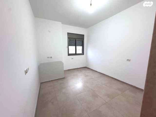 דו משפחתי, הדקל, עתלית